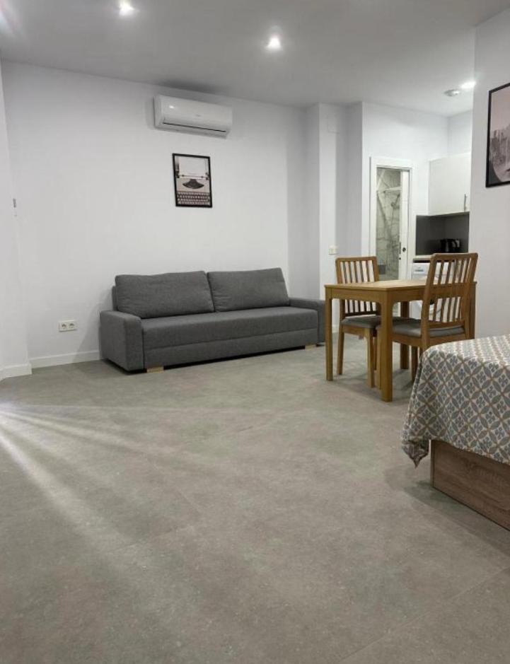 Estupendo Piso A 5 Min De La Estacion De Bus Y Tren Maria Zambrano Apartman Málaga Kültér fotó